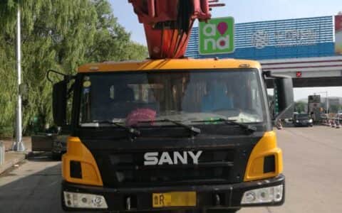 “厉害”了！大吊车