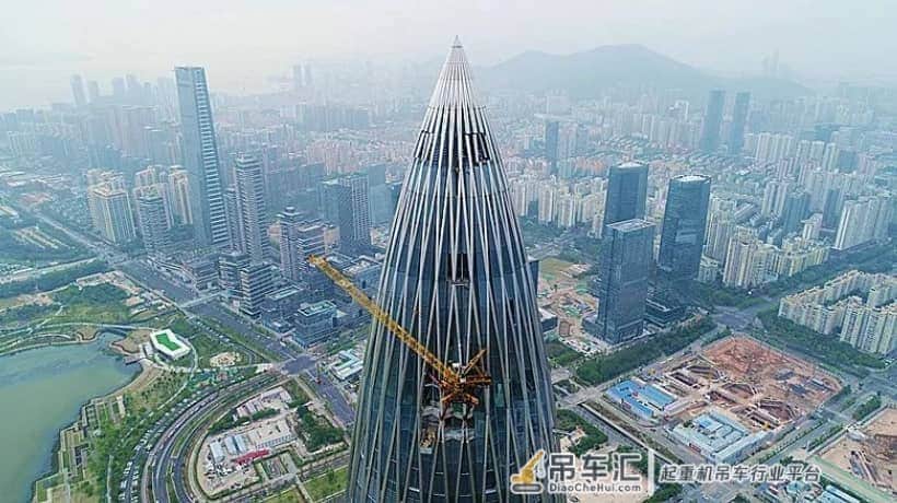 中建三局牛，锥形塔臂塔吊高空自解，全国首例！