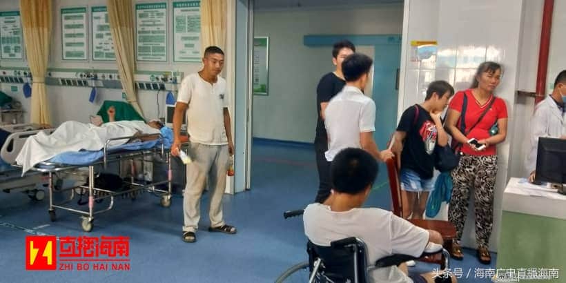 海口一公交车与吊车相撞,一乘客不幸当场身亡,另有8人送医!