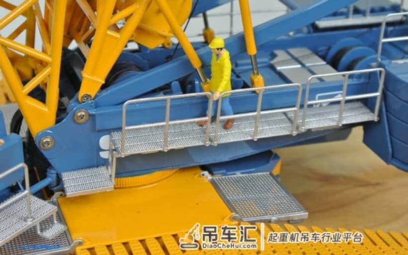 利勃海尔LR1600履带式起重机模型 –(6)吊钩,开工!