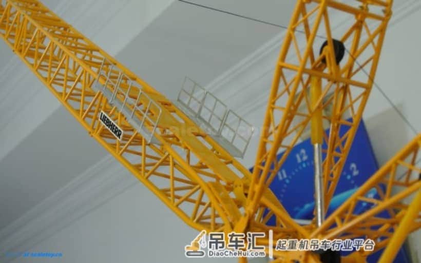 利勃海尔LR1600履带式起重机模型 –(6)吊钩,开工!