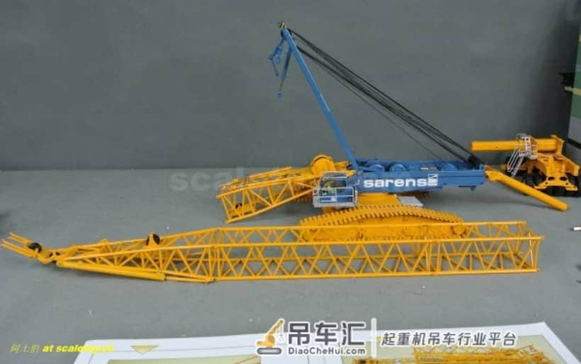 利勃海尔LR1600履带式起重机模型 –(4)吊臂初装