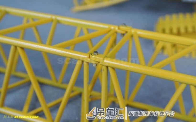 利勃海尔LR1600履带式起重机模型 –(4)吊臂初装