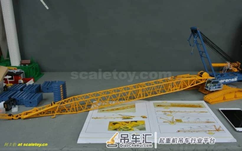 利勃海尔LR1600履带式起重机模型 –(4)吊臂初装