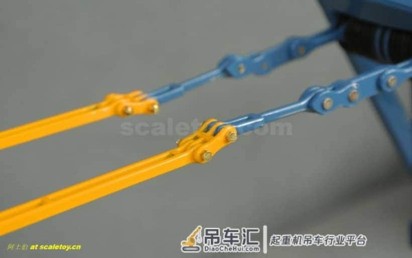 利勃海尔LR1600履带式起重机模型 –(4)吊臂初装