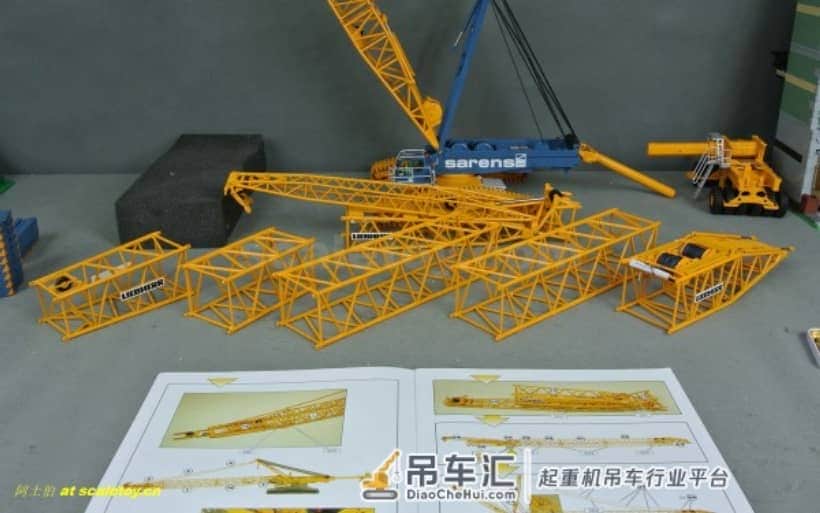 利勃海尔LR1600履带式起重机模型 –(4)吊臂初装