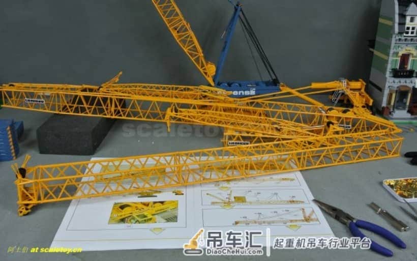 利勃海尔LR1600履带式起重机模型 –(4)吊臂初装