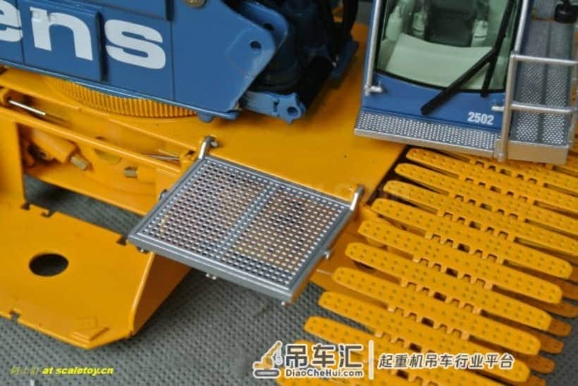 利勃海尔LR1600履带式起重机模型 –(3)配重滑车