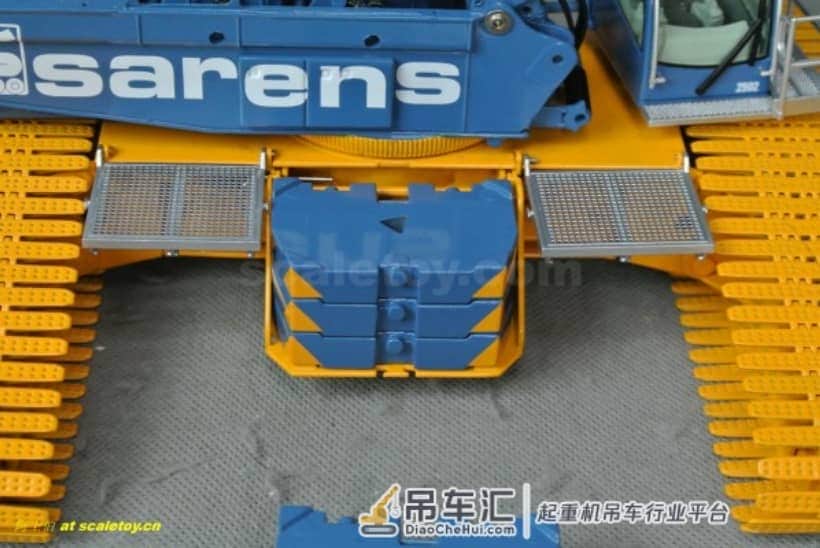 利勃海尔LR1600履带式起重机模型 –(3)配重滑车