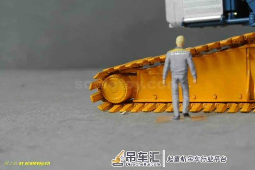 利勃海尔LR1600履带式起重机模型 –(3)配重滑车