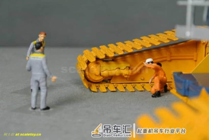 利勃海尔LR1600履带式起重机模型 –(3)配重滑车