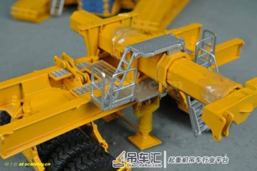 利勃海尔LR1600履带式起重机模型 –(3)配重滑车