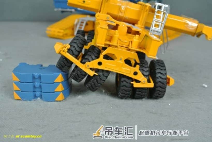利勃海尔LR1600履带式起重机模型 –(3)配重滑车