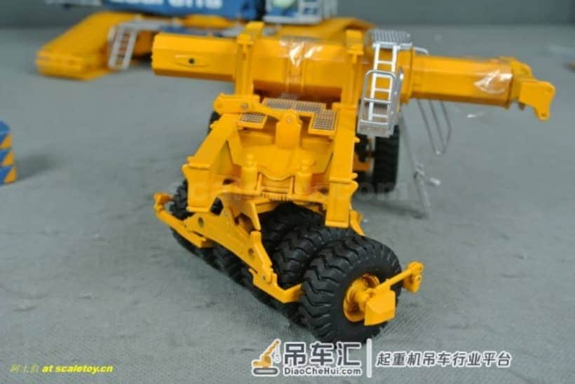 利勃海尔LR1600履带式起重机模型 –(3)配重滑车