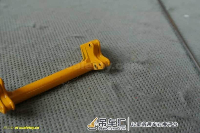 利勃海尔LR1600履带式起重机模型 –(3)配重滑车