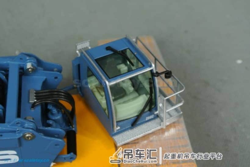 利勃海尔LR1600履带式起重机模型 –(2)主车穿线