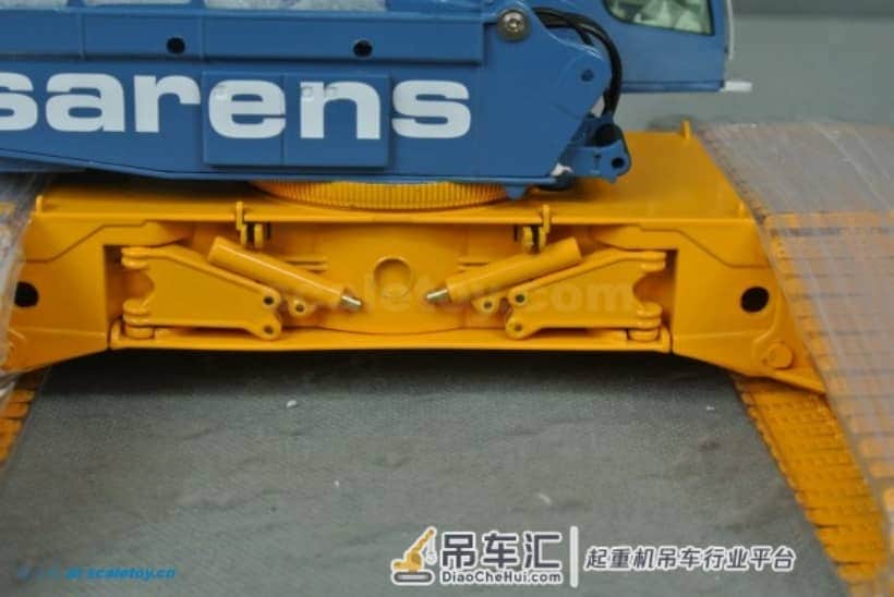 利勃海尔LR1600履带式起重机模型 –(2)主车穿线