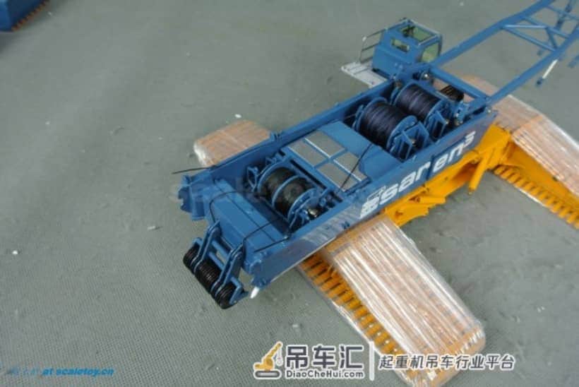 利勃海尔LR1600履带式起重机模型 –(2)主车穿线