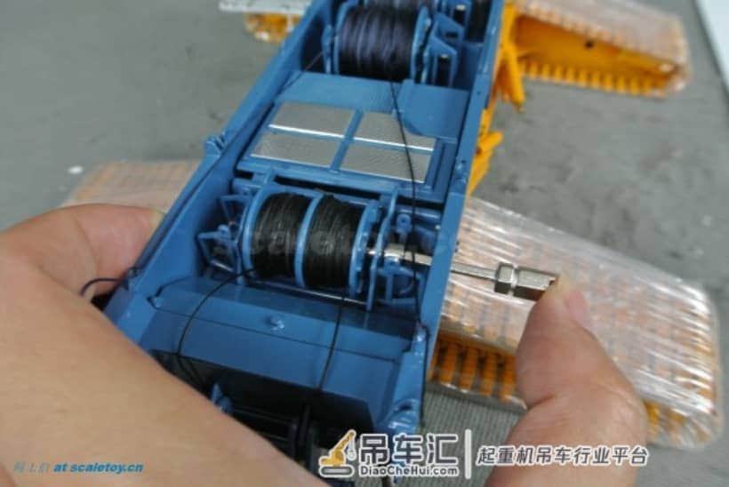 利勃海尔LR1600履带式起重机模型 –(2)主车穿线