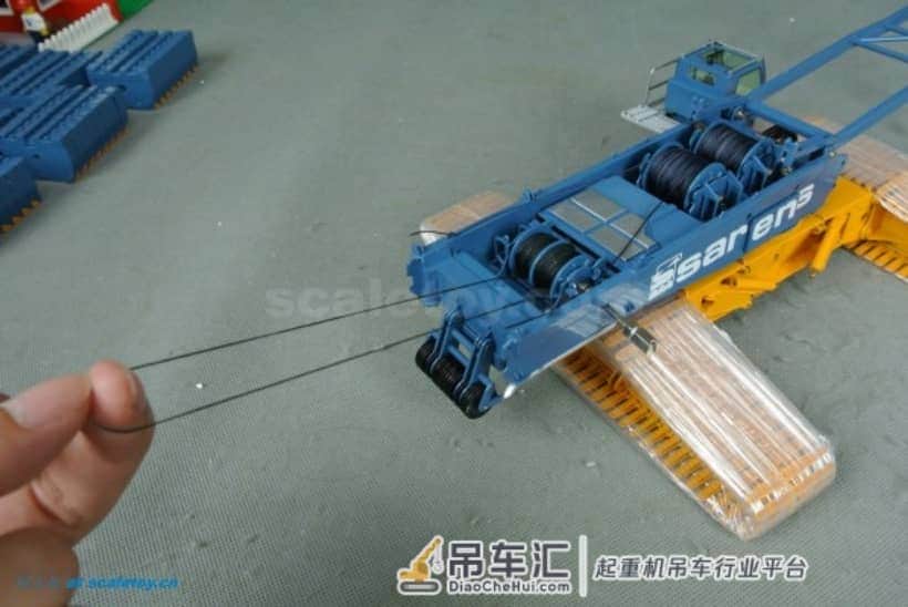 利勃海尔LR1600履带式起重机模型 –(2)主车穿线