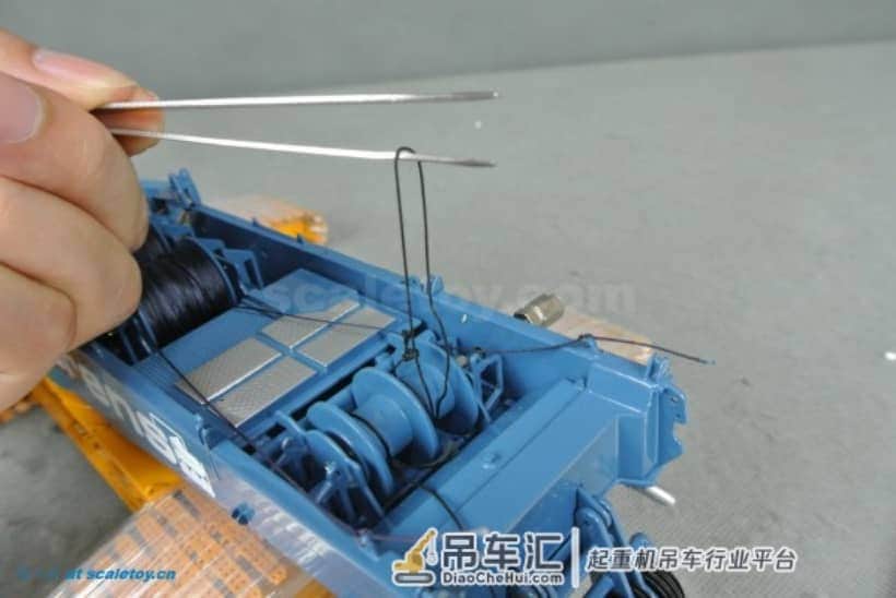 利勃海尔LR1600履带式起重机模型 –(2)主车穿线