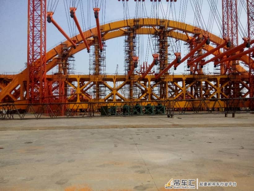 超越振华30,这台国产超级起重机能吊22000吨!世界第一!