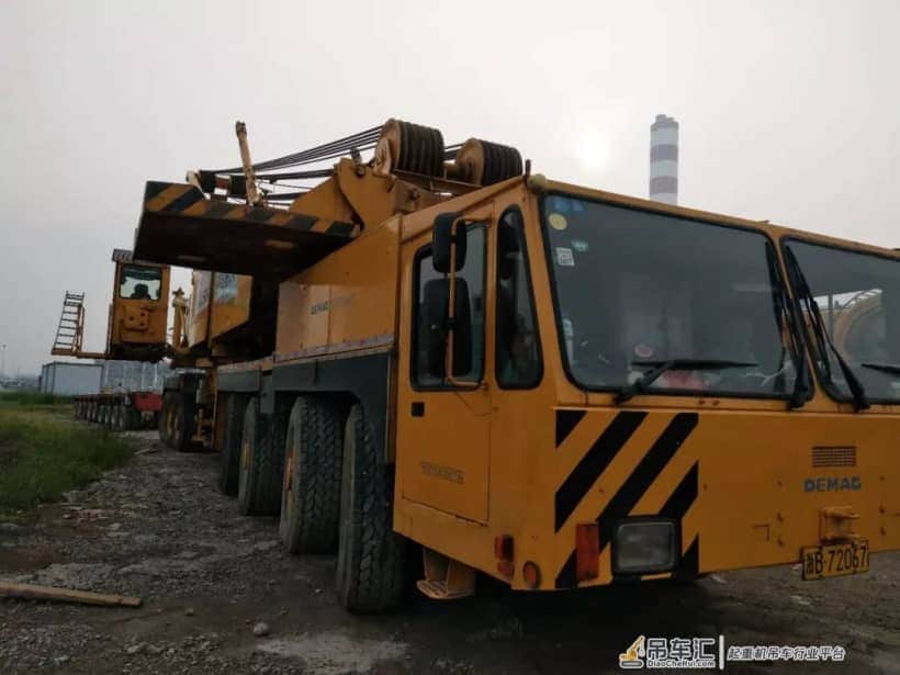 老当益壮的黄标500t:德马格桁架臂TC2600汽车吊!