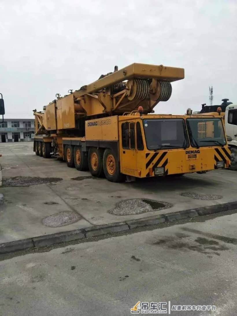 老当益壮的黄标500t:德马格桁架臂TC2600汽车吊!
