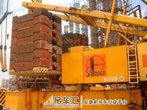 老当益壮的黄标500t:德马格桁架臂TC2600汽车吊!
