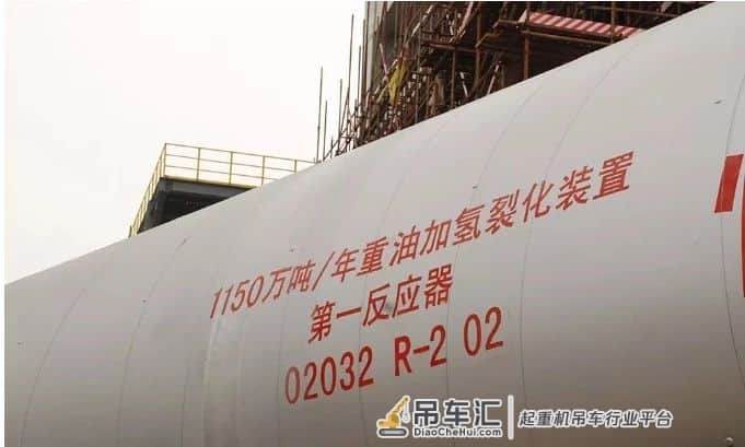 1800吨装置如何扶正?恒力德马格3200t吊装步骤详解!