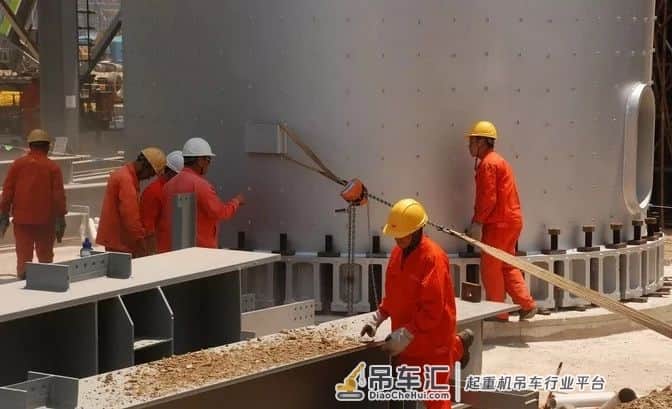 1800吨装置如何扶正?恒力德马格3200t吊装步骤详解!