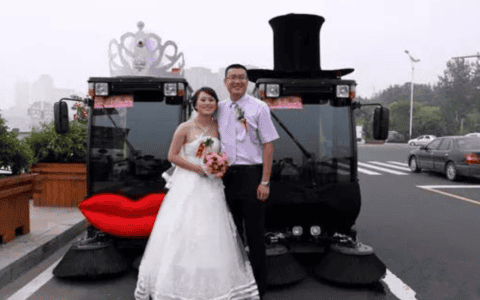 婚礼上“独特”的婚车，拖拉机，吊车齐上阵