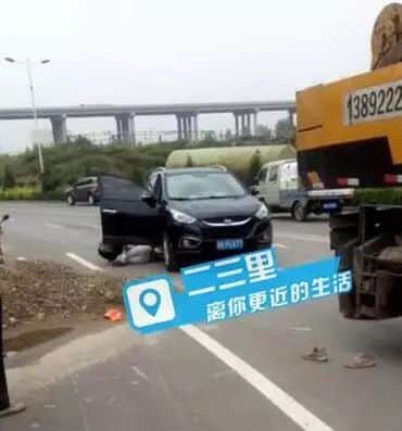 榆林一环卫工被吊车撞上并碾压身亡!