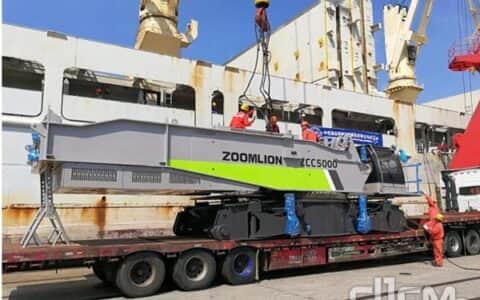 中联重科ZCC5000履带起重机为千岛之国基建增热