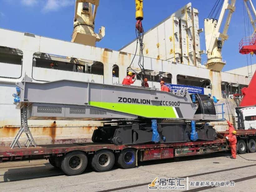给力!ZCC5000发往千岛之国 成中国出口印尼最大吨位履带起重机