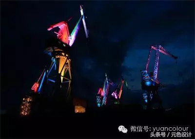 「建筑色彩」古老船厂的多彩起重机