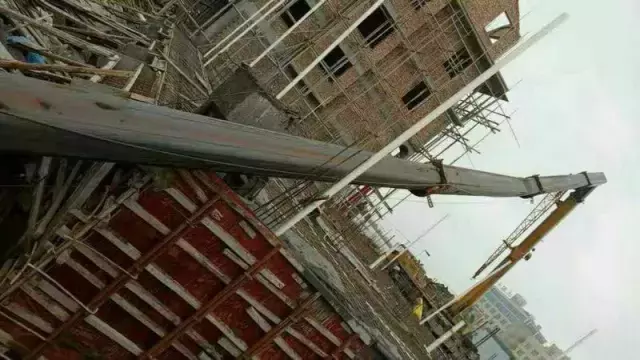 疏于保养出事故,吊车上省的那点钱全搭进维修费里了!
