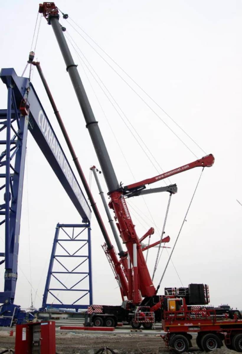 组装600吨龙门吊?竟派来两台1200t!每台价值都上亿元!
