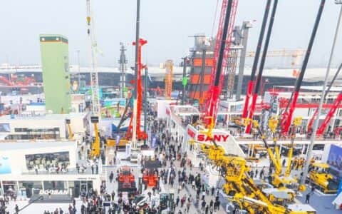 买挖机、吊车要避开的融资租赁“套路”，否则赔了钱又赔了车