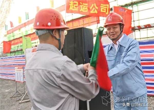 限量版“世界第一吊” 开动,中科项目111米第一高塔吊装成功!