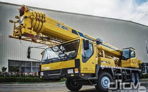 新品眼花缭乱的当 徐工这款起重机才是20吨级的神车