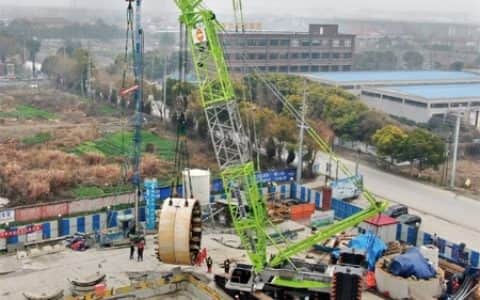盾构吊装新利器 中联重科ZCC3800S履带起重机南通施工获赞