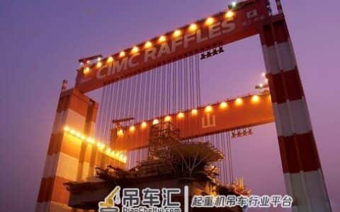（泰山号）大国利器，万吨级起重机
