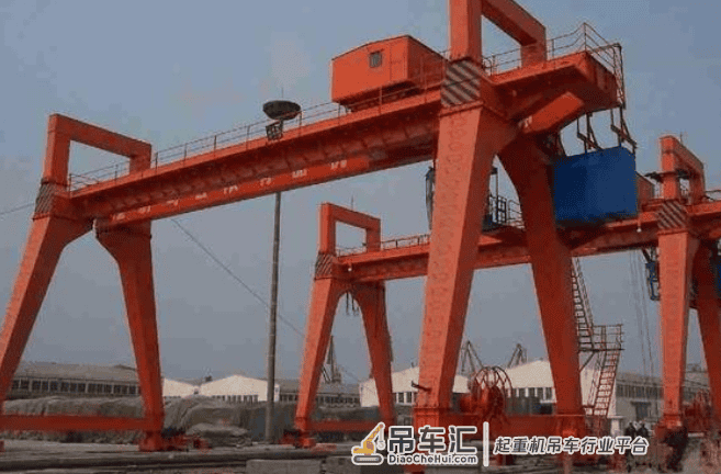 中国的龙门吊厉害了,连英美都用,它们不会造吗?