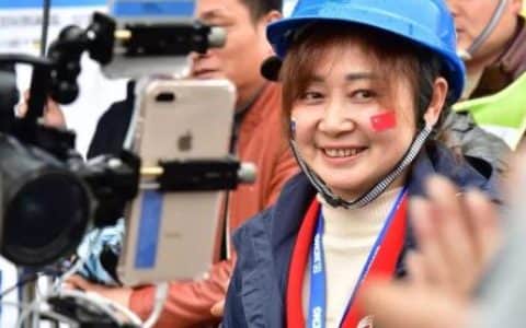 湖南资深女吊车手，为什么要把整个车队都换成徐工