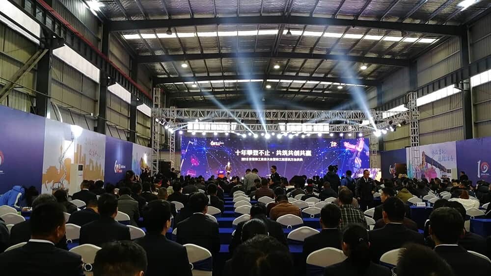 十年攀登不止 | 柳工起重机销量突破10000台暨两款新品发布