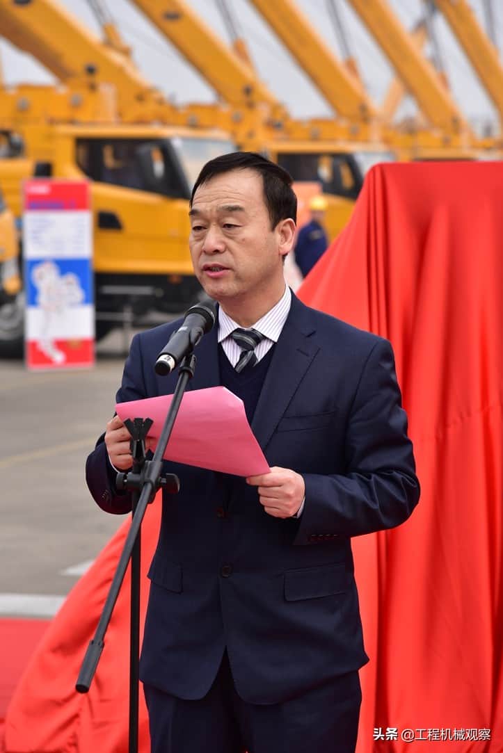 徐工起重机械首开全球定制！25款海外定制设备发往全球！