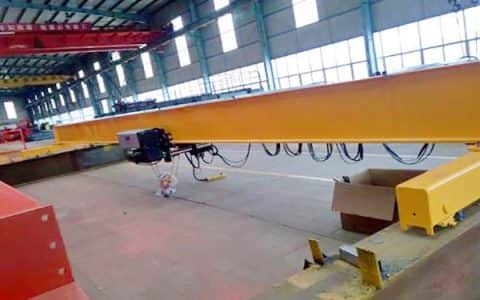 无论是单梁起重机还是双梁起重机械作业都要注意这些