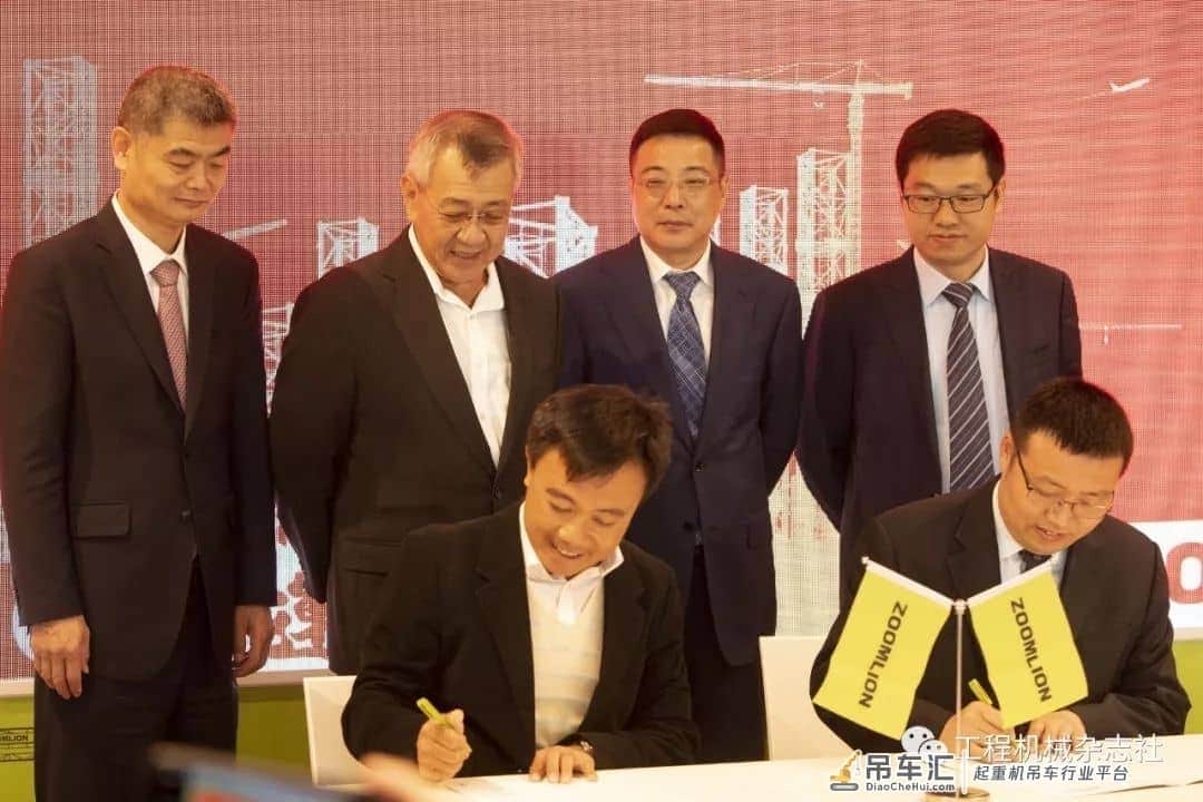 直击bauma 2019 | 新加坡长运批量采购中联重科塔机