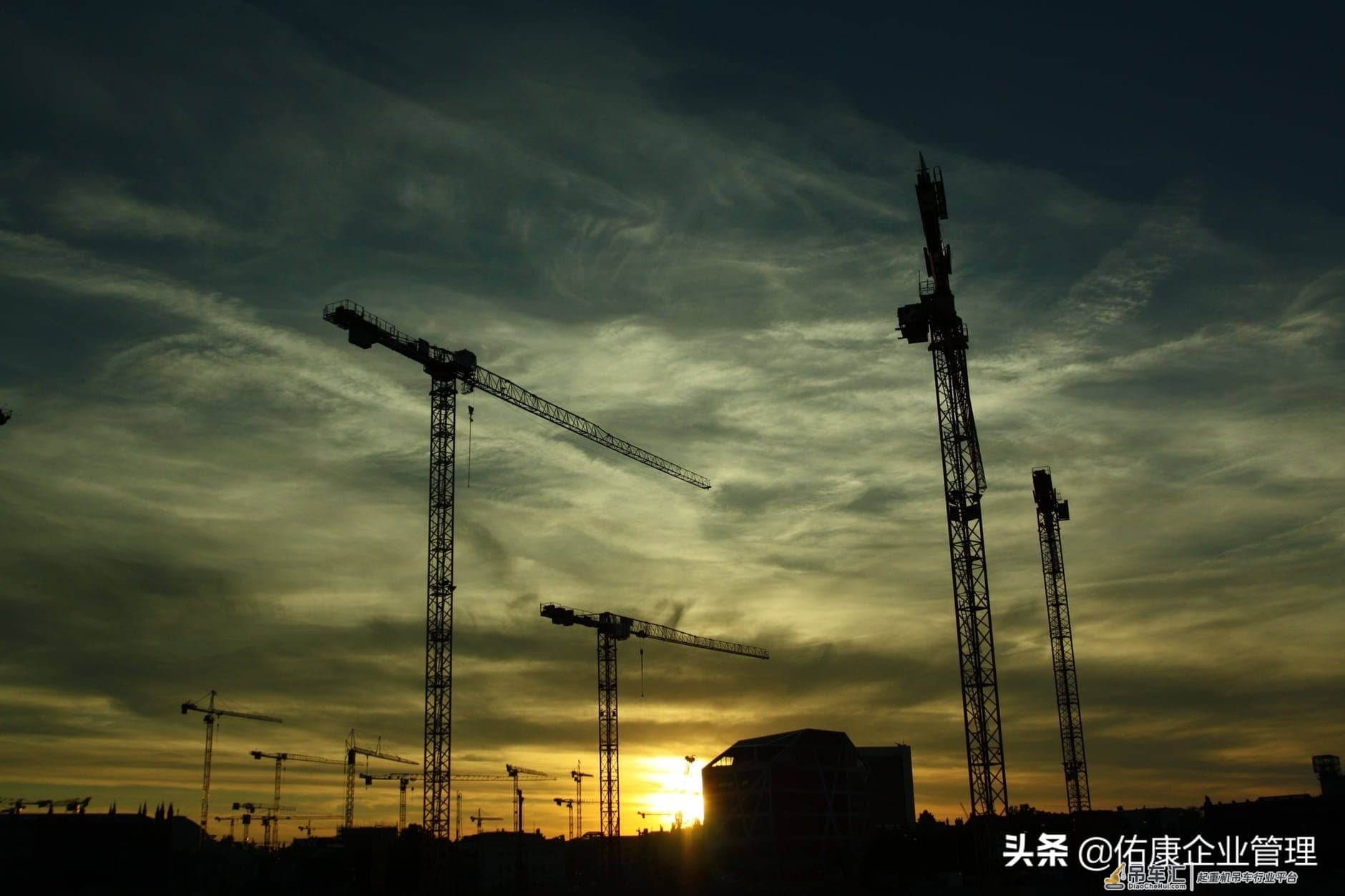 为什么安装起重机需要资质?需要什么样的资质?